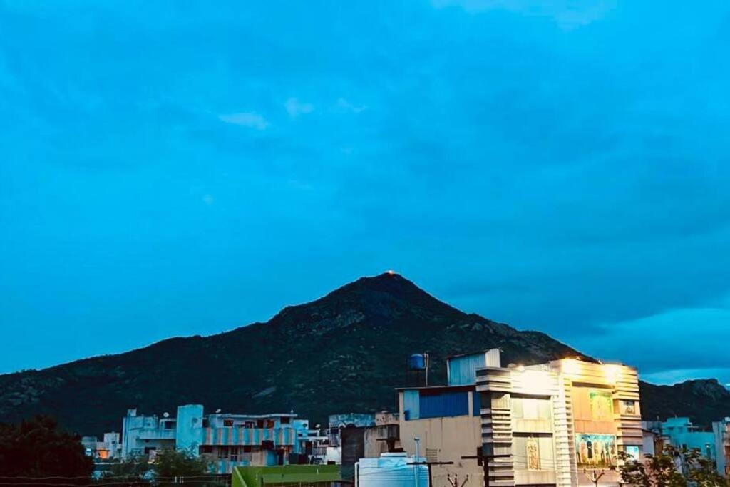 Kr Homestay Tiruvannāmalai Extérieur photo