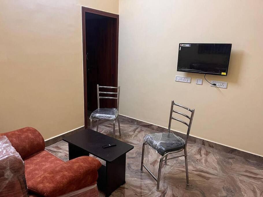 Kr Homestay Tiruvannāmalai Extérieur photo